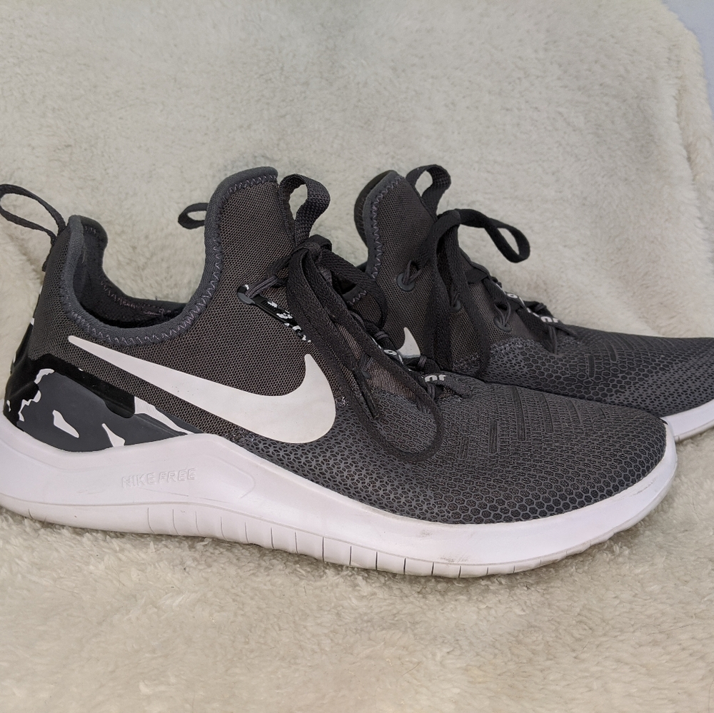 Nike Free camo shoes Women's size 8